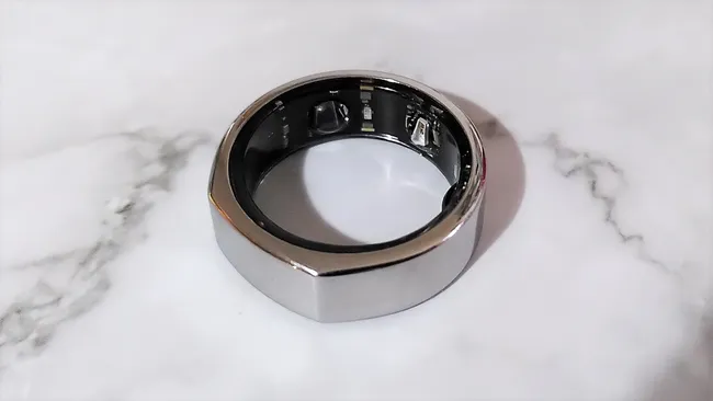 Oura Ring 4: Cải Tiến Nổi Bật Để Đối Đầu Samsung Galaxy Ring